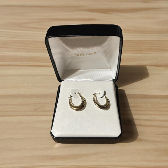 10k yg oval hoop earrings